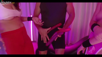 Wild threesome with anal penetration and crazy chicks