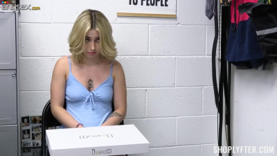 A petty thief fucks security for her freedom.