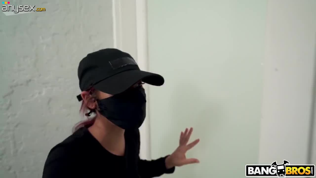 Petite thief girl Kira Perez caught and fucked by attentive house owner Free Porn Videos | ePornAny.