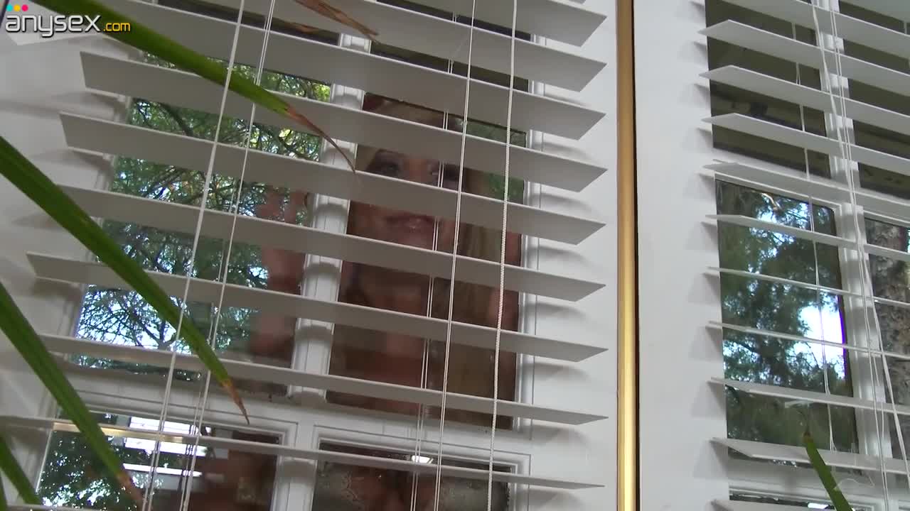 Bimbo Housewife Tasha Reign cheats with older neighbor Free Porn Videos | ePornAny.