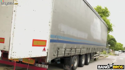Lorry driver fucks Colombian bootyful babe Canela Skin in a trunk and