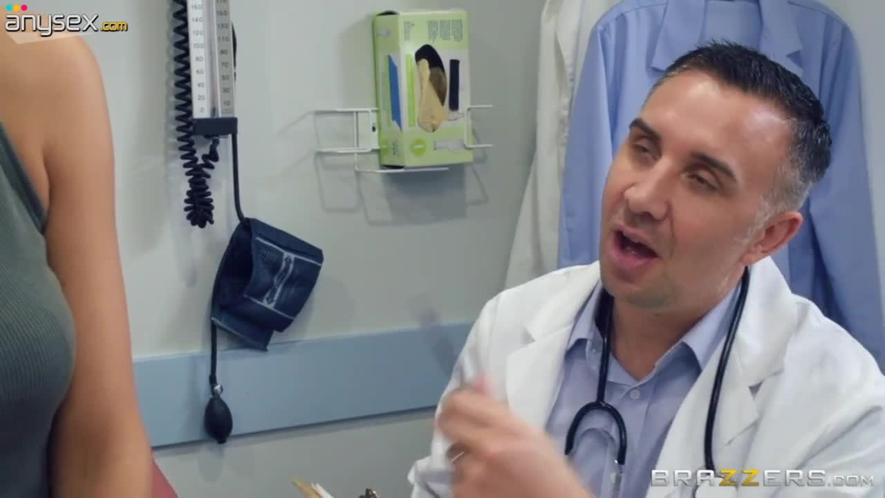Gynecologists Keiran Lee fucks super sexy patient with long legs and beautiful pussy Free Porn Videos | ePornAny.