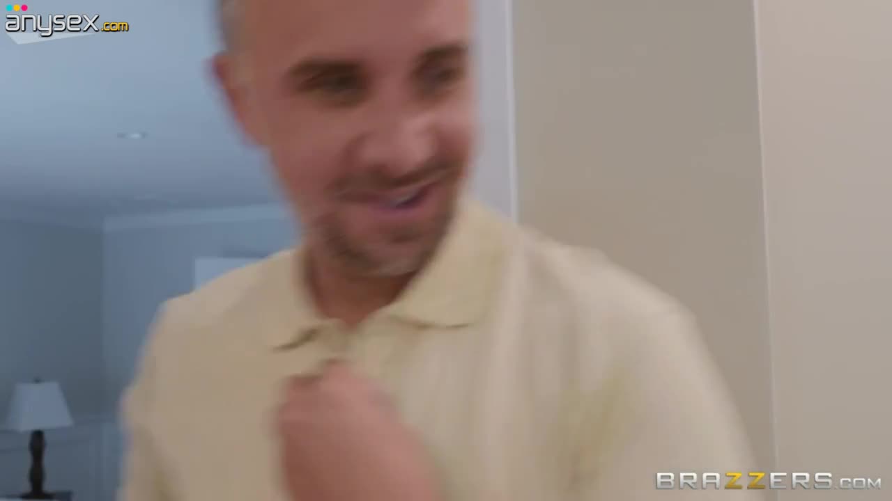 Hour glass body milf Lela Star gets intimate with two men in the bathroom Free Porn Videos | ePornAny.