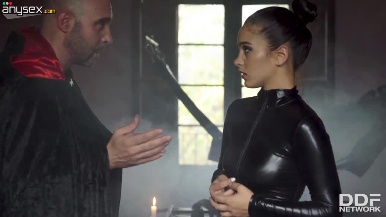 Delicious babe in latex Ginebra Bellucci is fucked by hot blooded man Free Porn Videos | ePornAny.