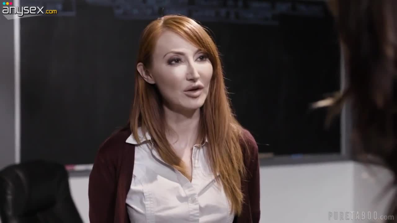kinky teacher Kendra James wants to see how stepmom and stepdaughter kiss each other Free Porn Videos | ePornAny.