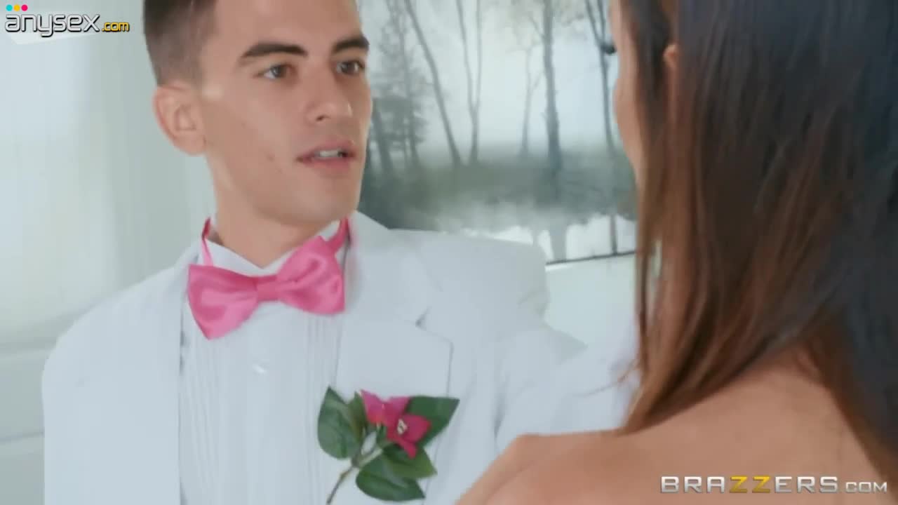 Mature bride Ariella Ferrera gets intimate with husband she didn't ordered Free Porn Videos | ePornAny.