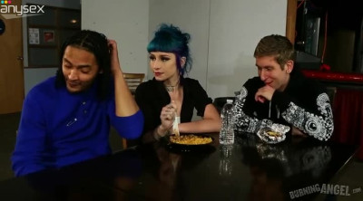 Blue haired filthy chick pleases two feverish dudes