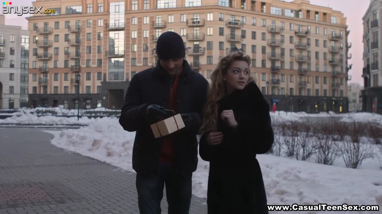 Russian girl Sonya Sweet gets intimate with barely known man Free Porn Videos | ePornAny.