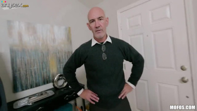 Favorite daughter Rosalyn Sphinx gets fucked at the prom under dad's nose