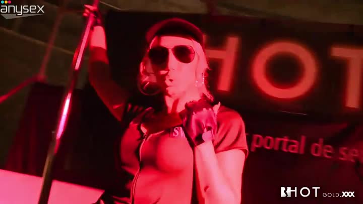Hot police officer Ginger Hell gives hot blowjob to her lover Free Porn Videos | ePornAny.