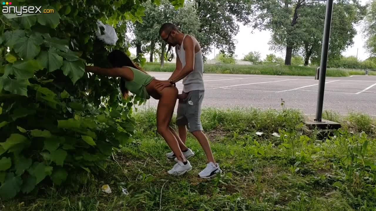 Emergency stop in the middle of the highway to satisfy couple's carnal needs Free Porn Videos | ePornAny.