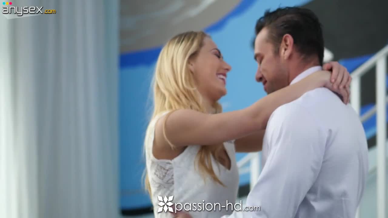 Insatiable lovers Johnny Castle and Carter Cruise are making love Free Porn Videos | ePornAny.