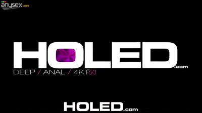 Killing hot babe Vicki Chase is toying anal hole and sucking huge cock