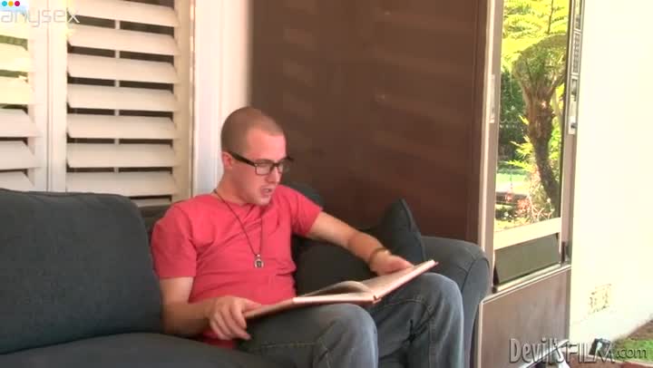 Busty MILF slut seduces the nerd flashing her appetizing tits Free Porn Videos | ePornAny.