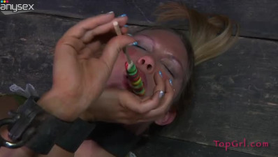Rain DeGrey sucks lolipop while brunette chick canes her feet