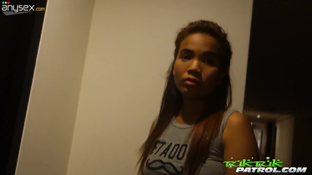 Amateur Thai chick May shows talents of her pussy and mouth Free Porn Videos | ePornAny.