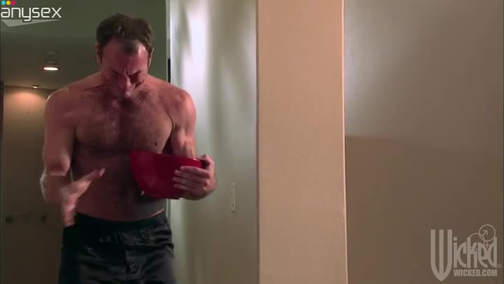Mature landlord eats fabulous house cleaner Jenna Presley Free Porn Videos | ePornAny.