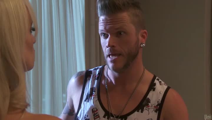 DJ eats the twat of blondie Stormy Daniels who is surely for a hot fuck Free Porn Videos | ePornAny.