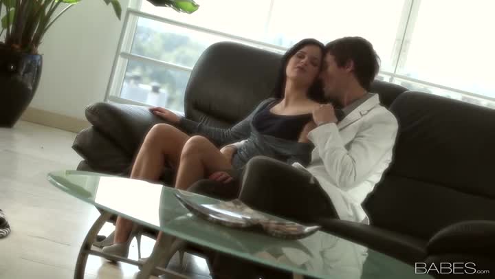 Hot brunette babe Jenna Ross sucking her guy's dick Free Porn Videos | ePornAny.