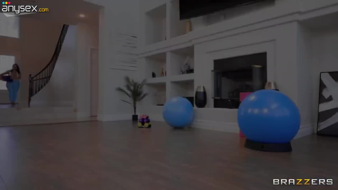 Sporty BBW Latina wants to fuck her tricky stepson Free Porn Videos | ePornAny.