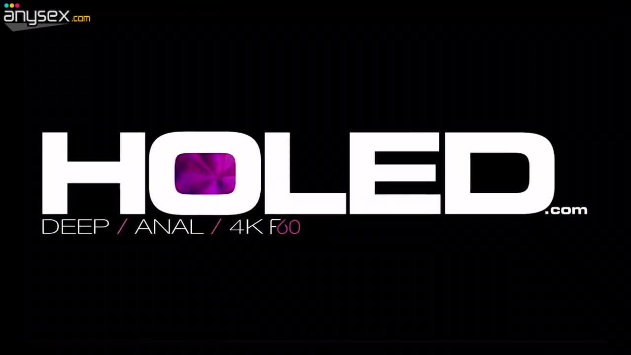 Thick ass babe stretches her anus with sex toy and takes a big phallus in anus Free Porn Videos | ePornAny.