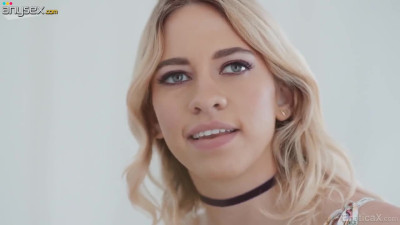 Sex-appeal blond babe Khloe Kapri gets her pussy fucked and jizzed