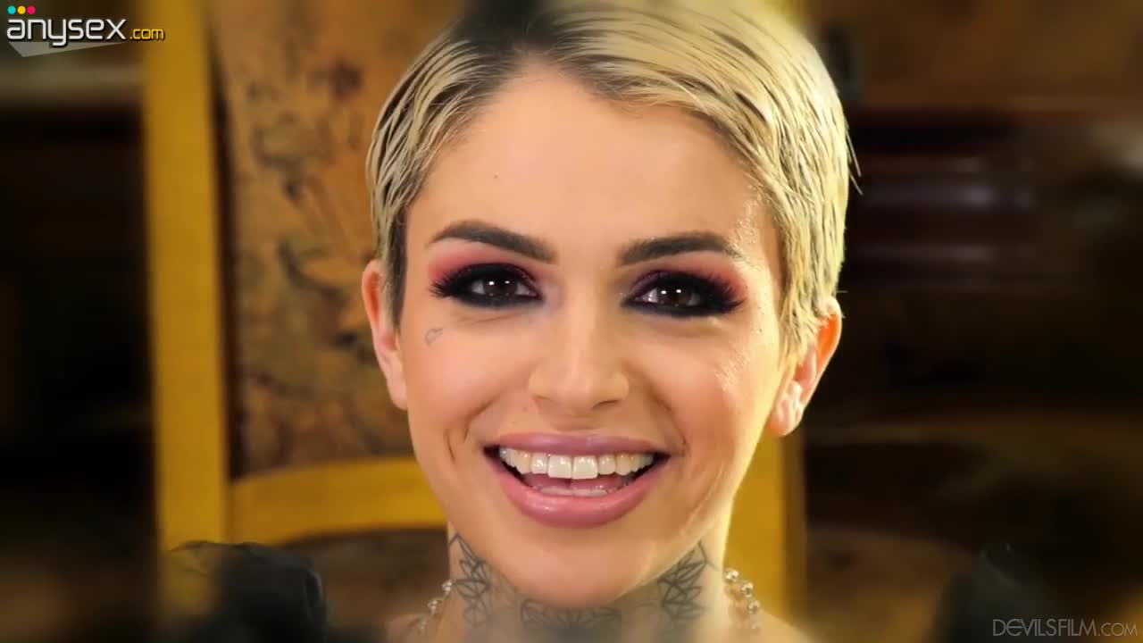 Sexy tattooed hottie Leigh Raven gives interview before shooting Free Porn Videos | ePornAny.