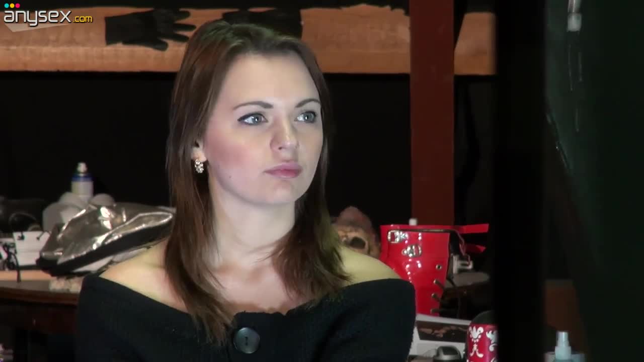 Young chick Emily Thorne is eager for experienced cock of one elder neighbor Free Porn Videos | ePornAny.