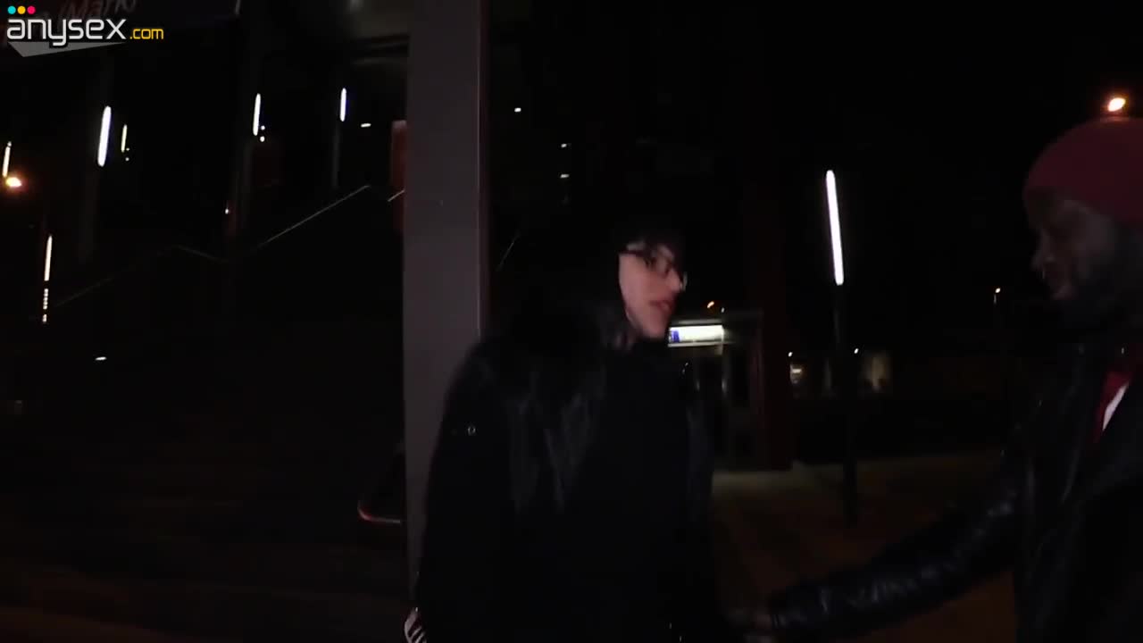 Young brunette in glasses Zeyna gives a blowjob in the car and gets her twat blacked Free Porn Videos | ePornAny.