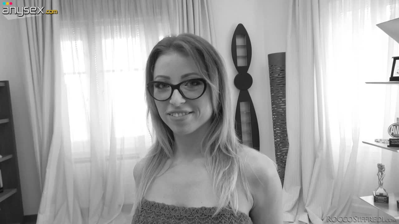Slutty chick Vera Wonder prefers dirty and rough sex with two dudes Free Porn Videos | ePornAny.