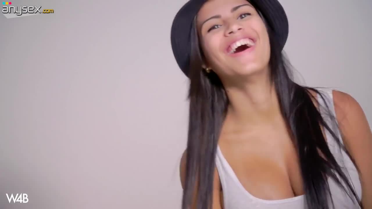 Tanned hottie shows off her captivating boobies and yummy pinkish muff Free Porn Videos | ePornAny.