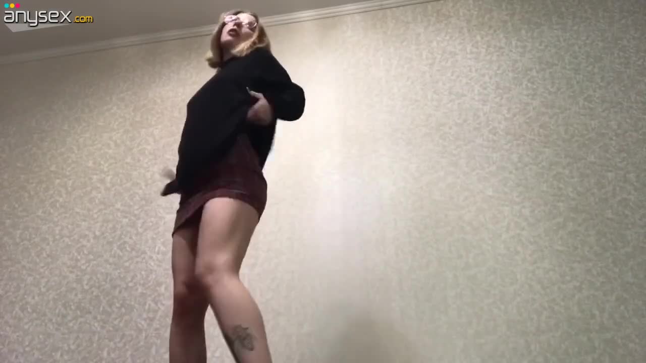 Cute babe caresses pussy on camera - Solo Free Porn Videos | ePornAny.