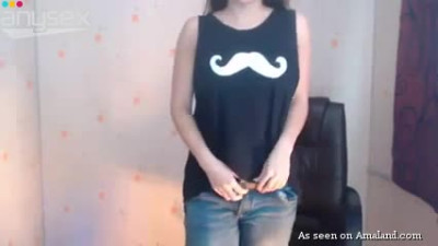 Amazing beauty exposing her sexuality in homemade clip